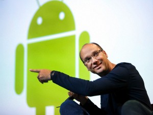 Andy_Rubin_w_Android_Logo_Wide
